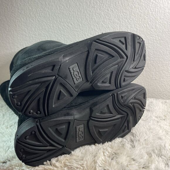 UGG Tall Winter Boots Size 7 EU 38 Black Leather Sheepskin - Picture 5 of 6